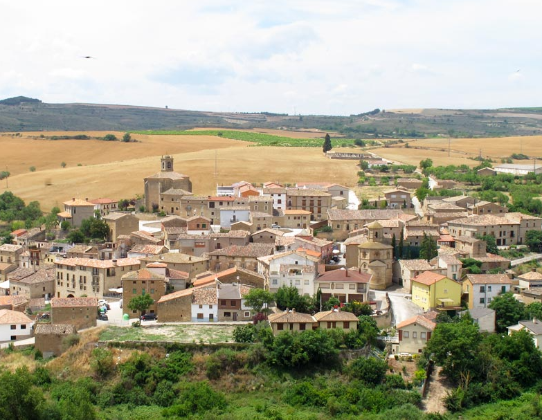 Torres del Río, un pequeño pueblo en el corazón de Navarra, se destaca como una parada imprescindible en el Camino de Santiago